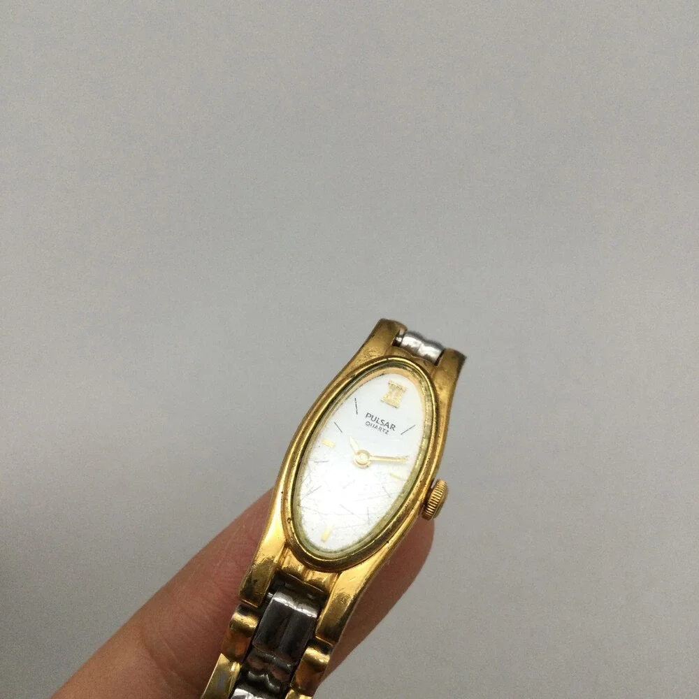Pulsar Watch Women V220-6190 12mm Silver Gold Tone Oval Dial New Battery 7.25